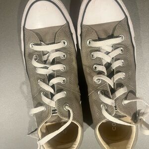 Converse low-Tops in green and White